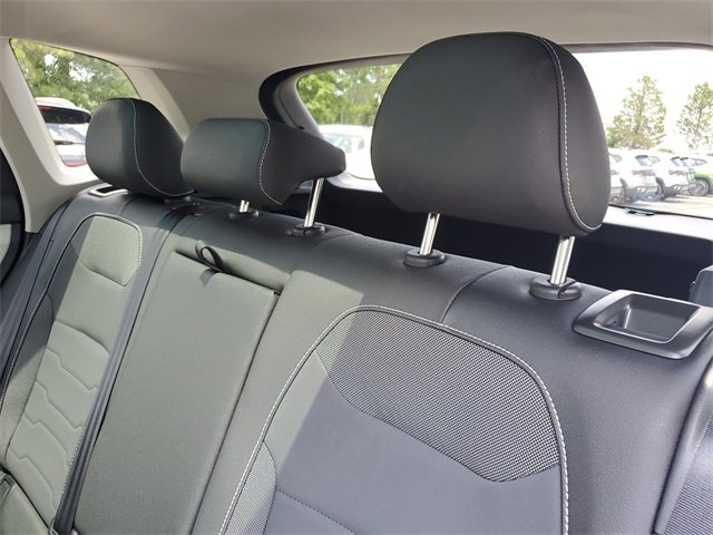 New 2025 Volkswagen Taos SE image 10