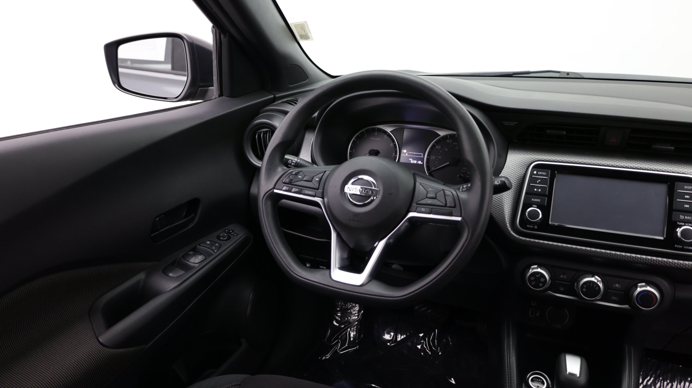 Used 2019 Nissan Kicks S FWD image 28