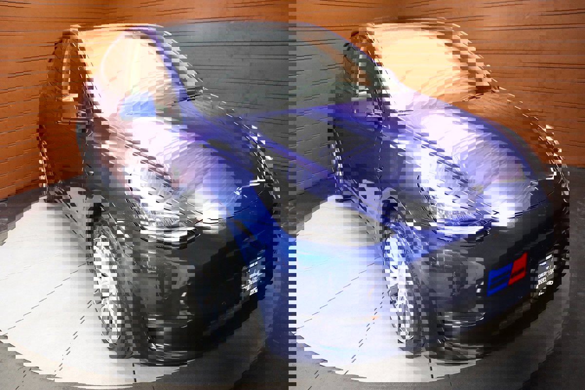 Used 2023 Tesla Model Y Long Range image 15