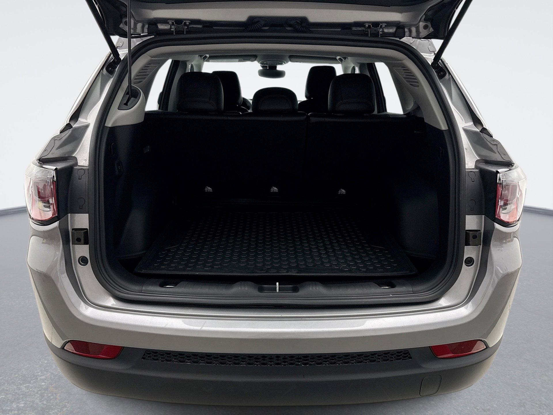 Used 2022 Jeep Compass Latitude w/ Convenience Group image 21