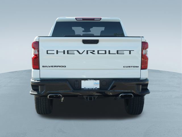 Used 2023 Chevrolet Silverado 1500 Custom Trail Boss w/ LPO, Dark Essentials Package AWD/4WD image 8