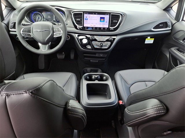 New 2026 Chrysler Pacifica Select image 10