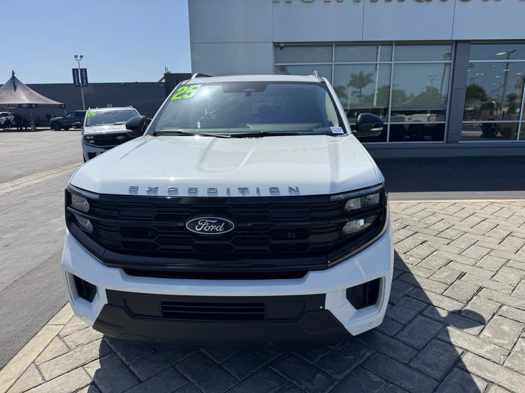 Used 2025 Ford Expedition Active AWD/4WD image 30