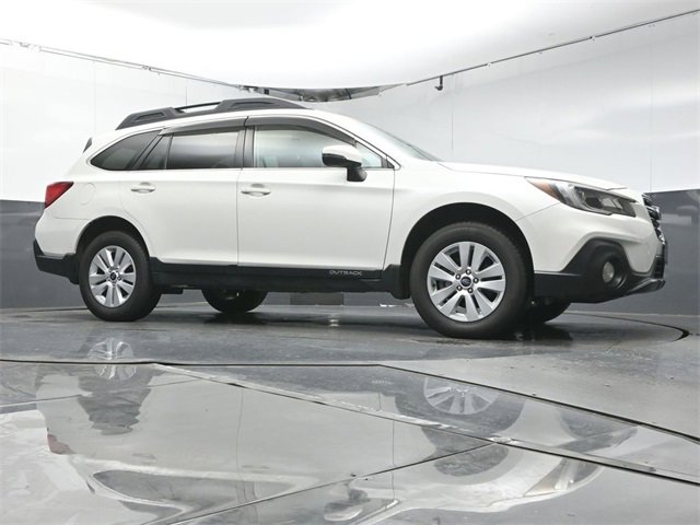 Used 2018 Subaru Outback 2.5i Premium image 32