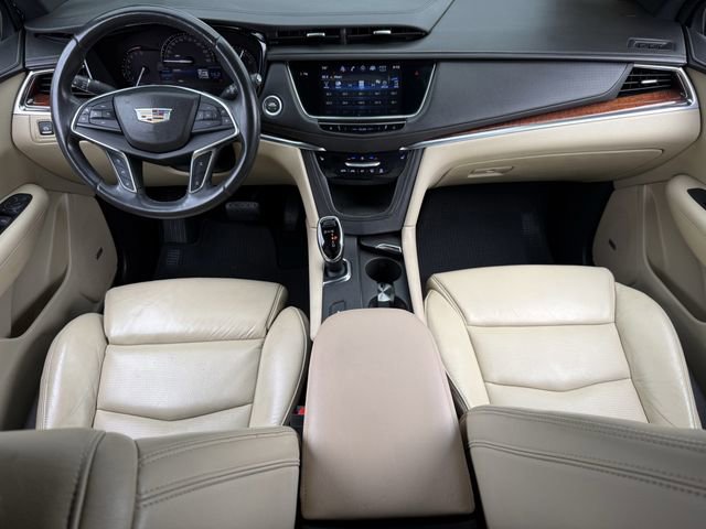 Used 2017 Cadillac XT5 Luxury w/ Driver Awareness Package image 13