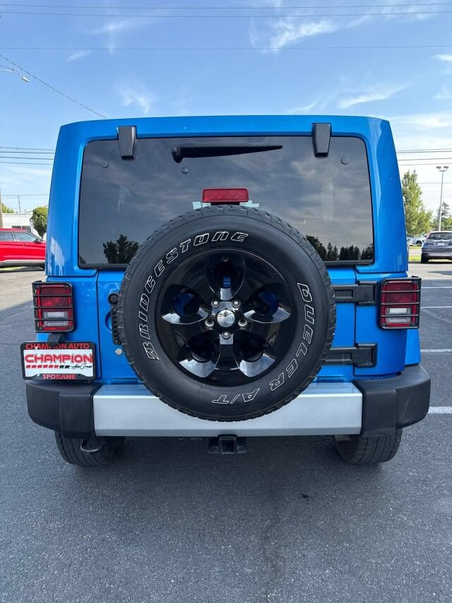 Used 2015 Jeep Wrangler Unlimited Sahara w/ Dual Top Group AWD/4WD image 6