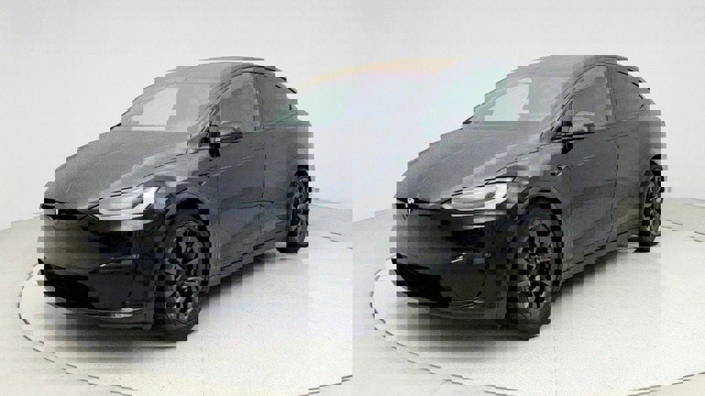 Used 2024 Tesla Model X image 1