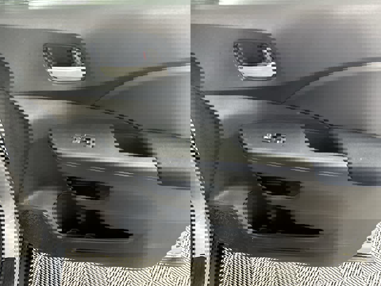 Used 2015 Honda CR-V LX image 21