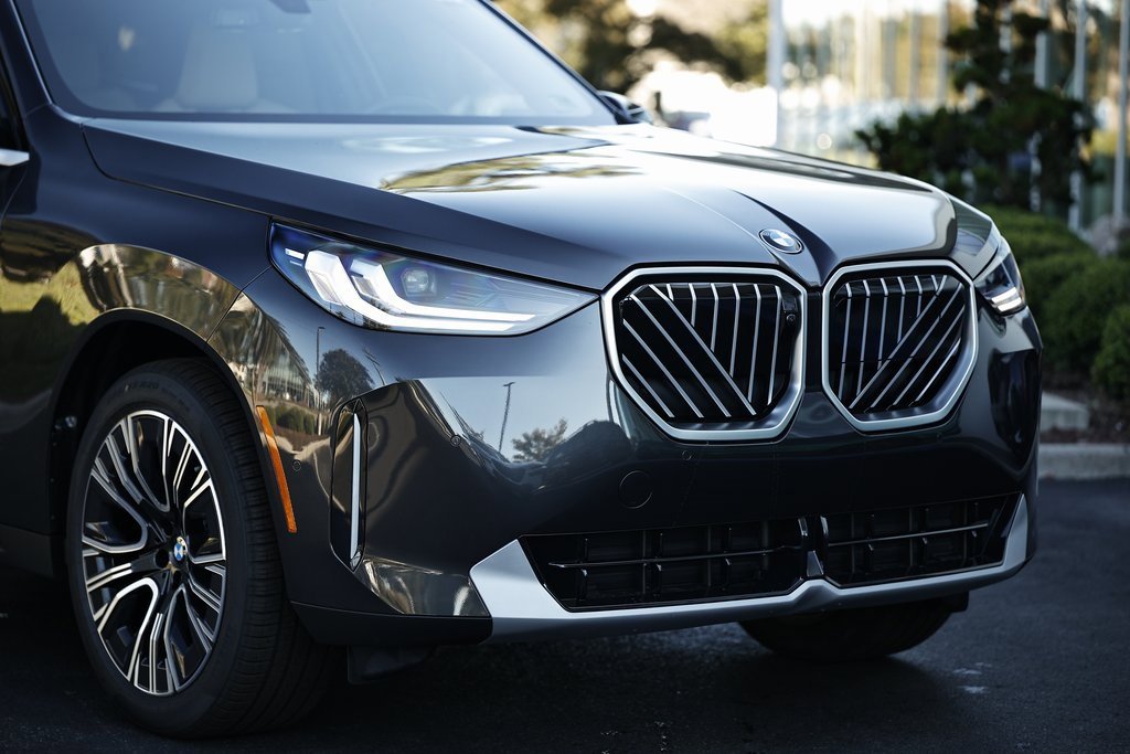 New 2026 BMW X3 xDrive30 w/ Premium Package image 2