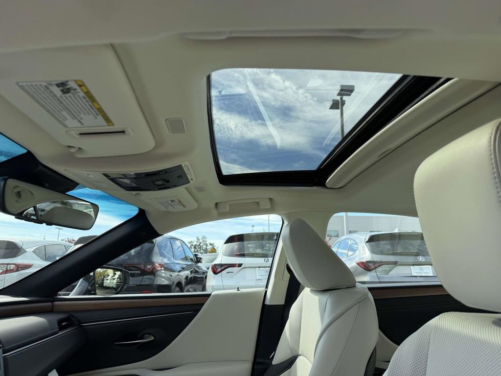 Used 2025 Lexus ES 350 Premium image 15