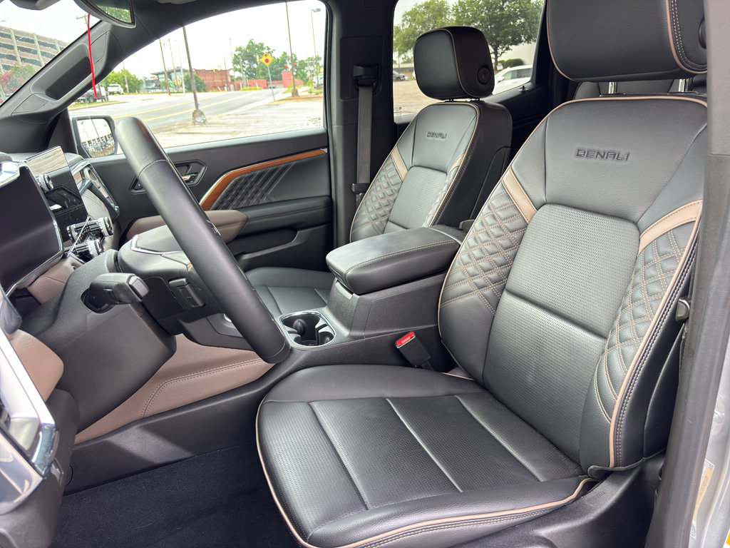 Used 2023 GMC Canyon Denali AWD/4WD image 11