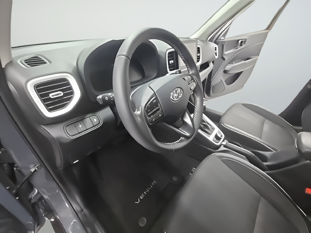 Certified 2026 Hyundai Venue SEL FWD image 14