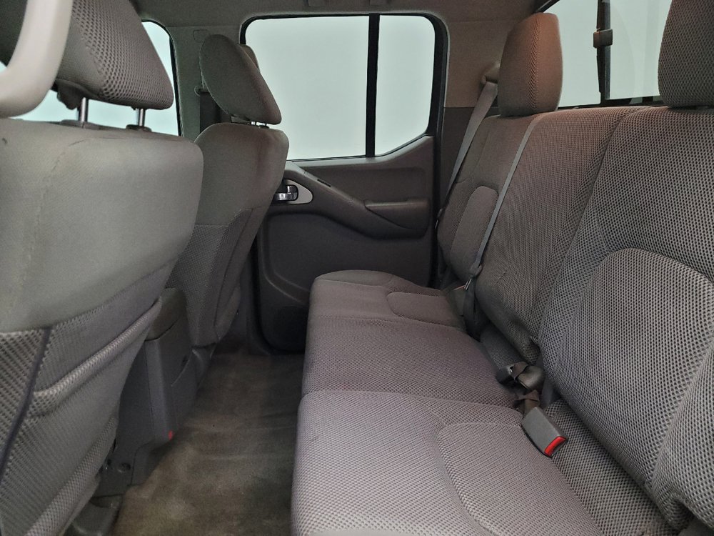 Used 2016 Nissan Frontier SV RWD image 18