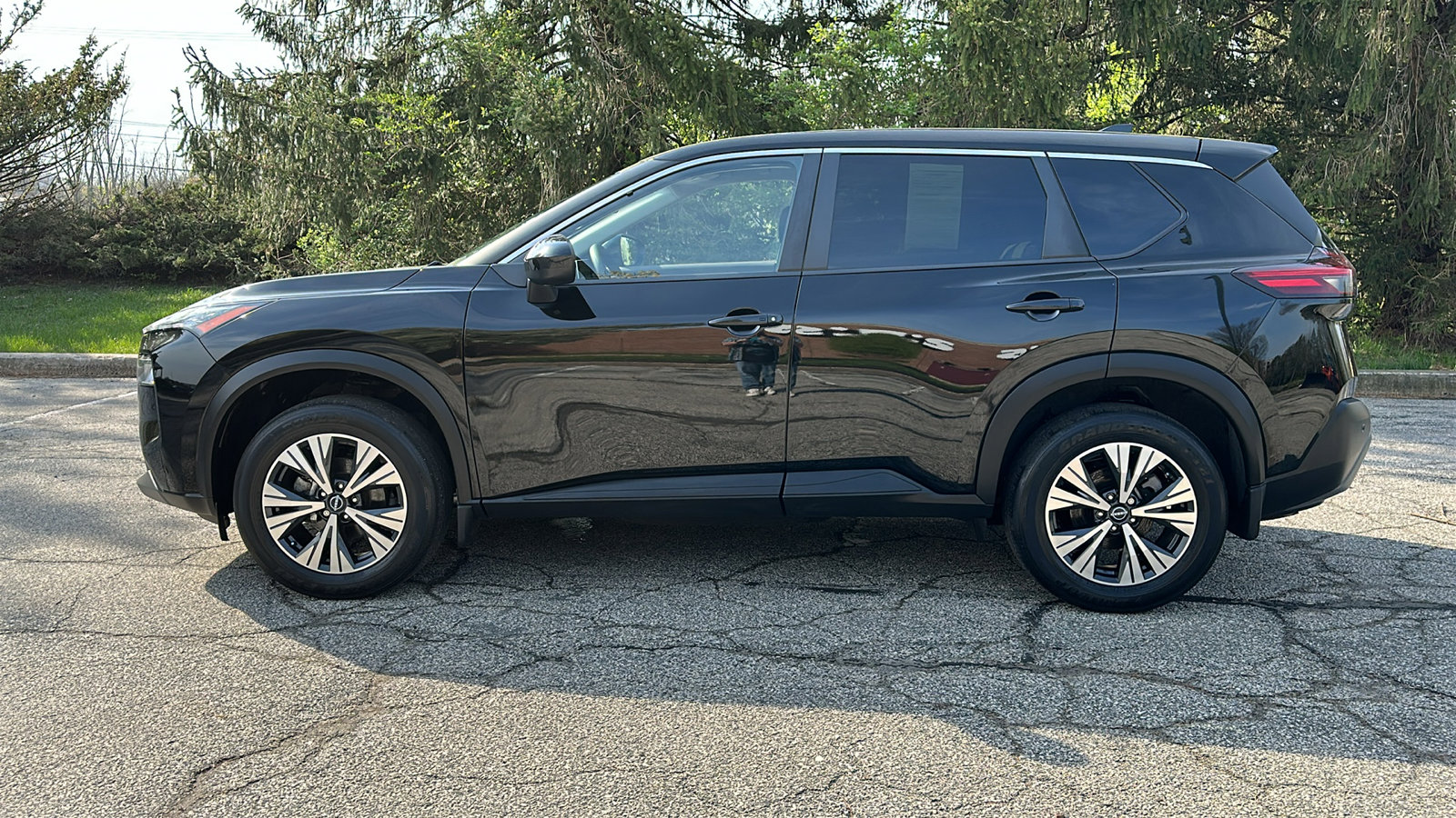 Certified 2023 Nissan Rogue SV AWD/4WD image 26