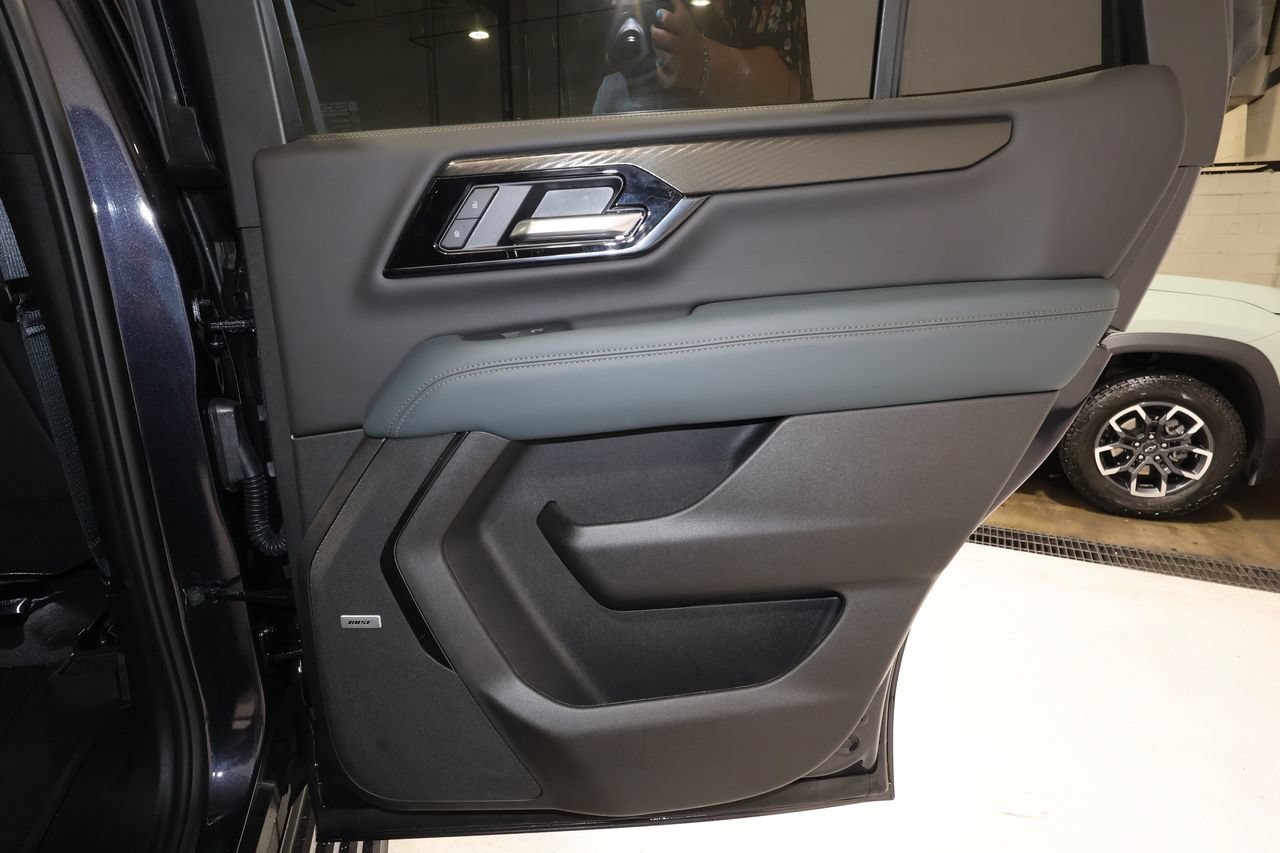 Used 2026 GMC Yukon AT4 w/ AT4 Premium Package AWD/4WD image 23