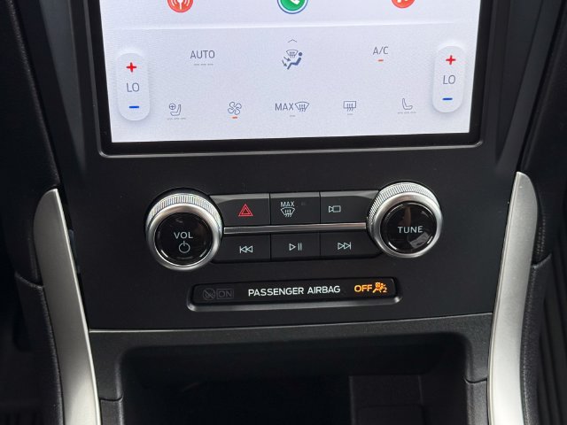 Certified 2024 Ford Edge SEL w/ Convenience Package AWD/4WD image 11