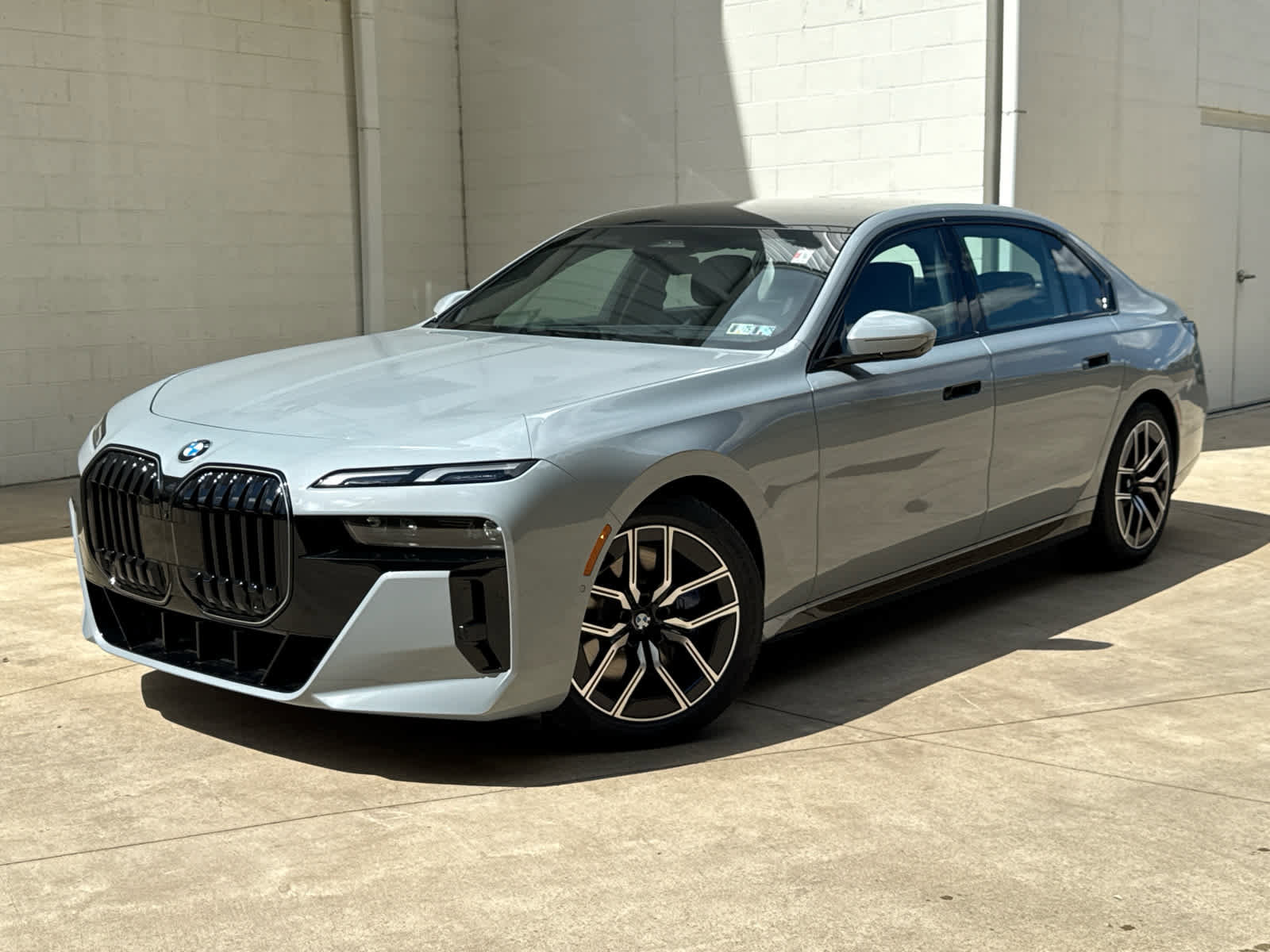 Used 2026 BMW 740i xDrive w/ Premium Package image 1