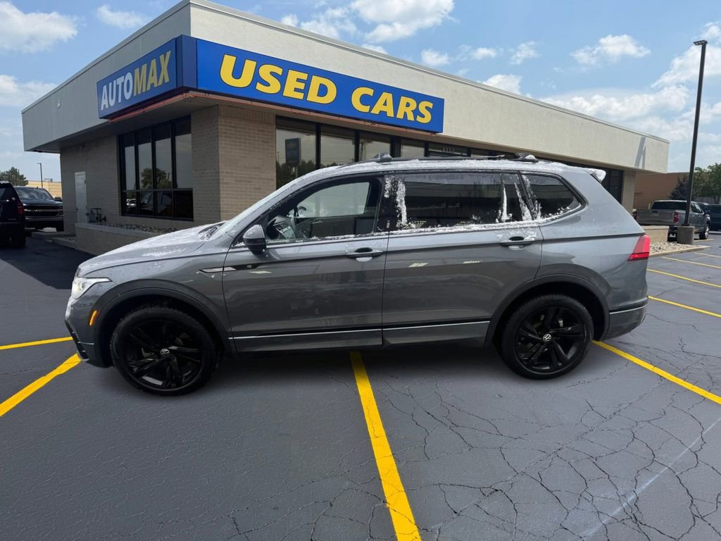 Used 2024 Volkswagen Tiguan SE R-Line image 8