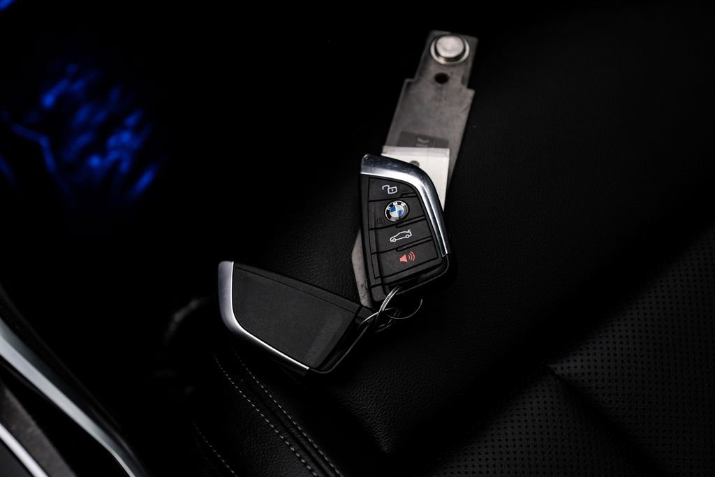 Used 2022 BMW 330e xDrive w/ Driving Assistance Package image 65