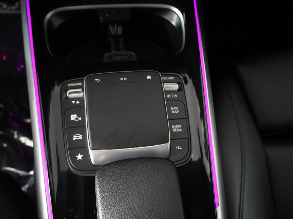 Used 2023 Mercedes-Benz GLB 250 4MATIC w/ Premium Package image 43
