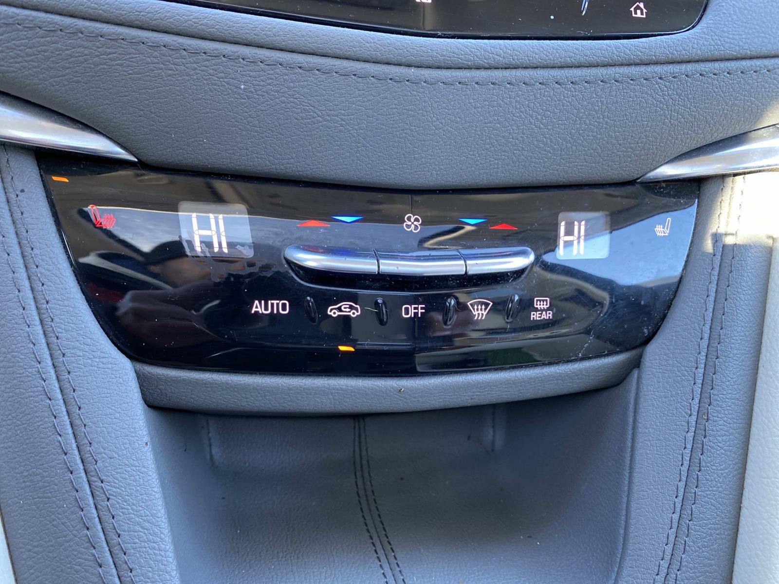 Used 2021 Cadillac XT5 Premium Luxury image 13