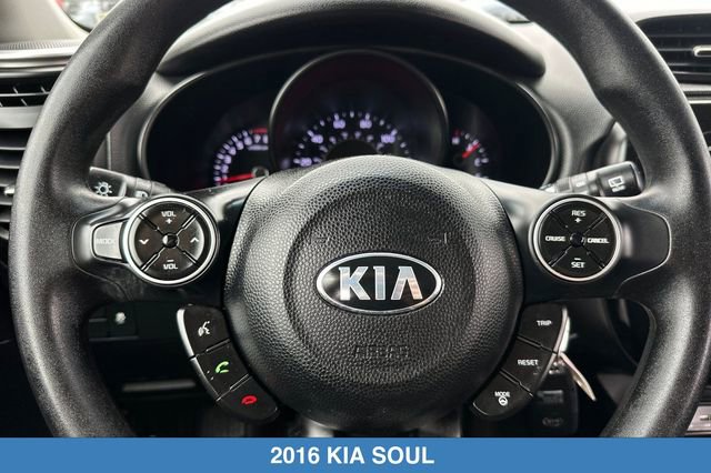 Used 2016 Kia Soul FWD image 23