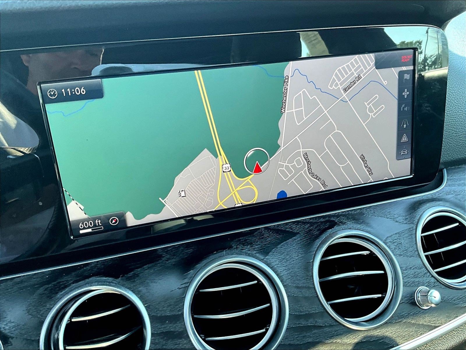 Used 2017 Mercedes-Benz E 300 4MATIC image 36