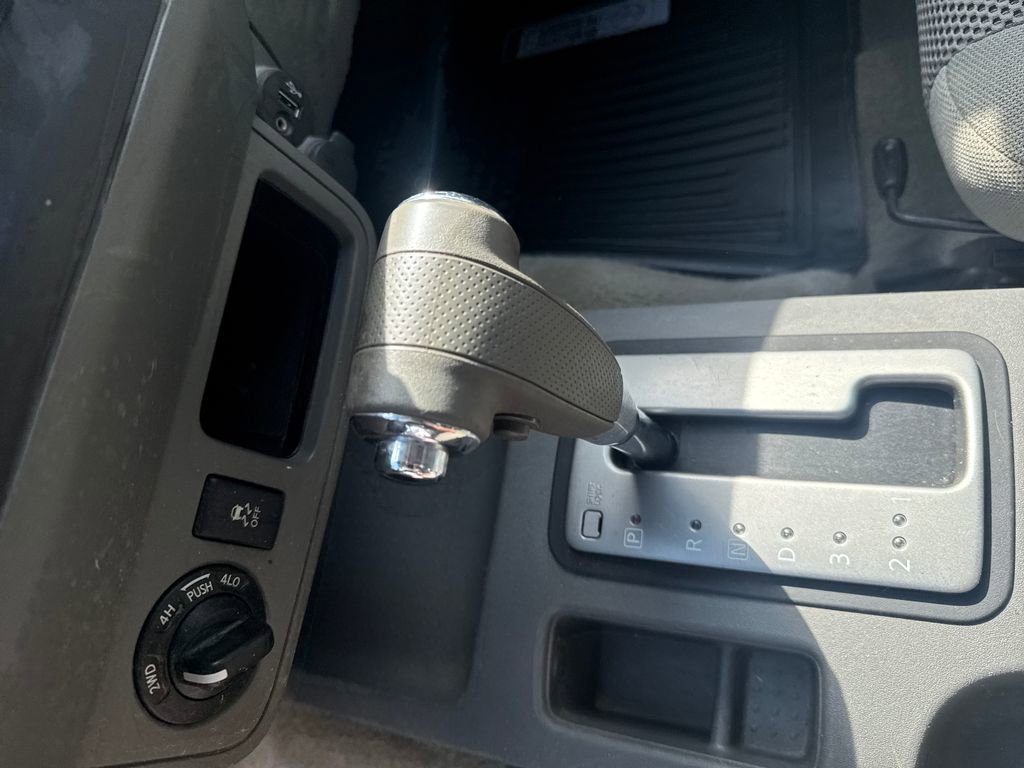Used 2018 Nissan Frontier SV AWD/4WD image 25