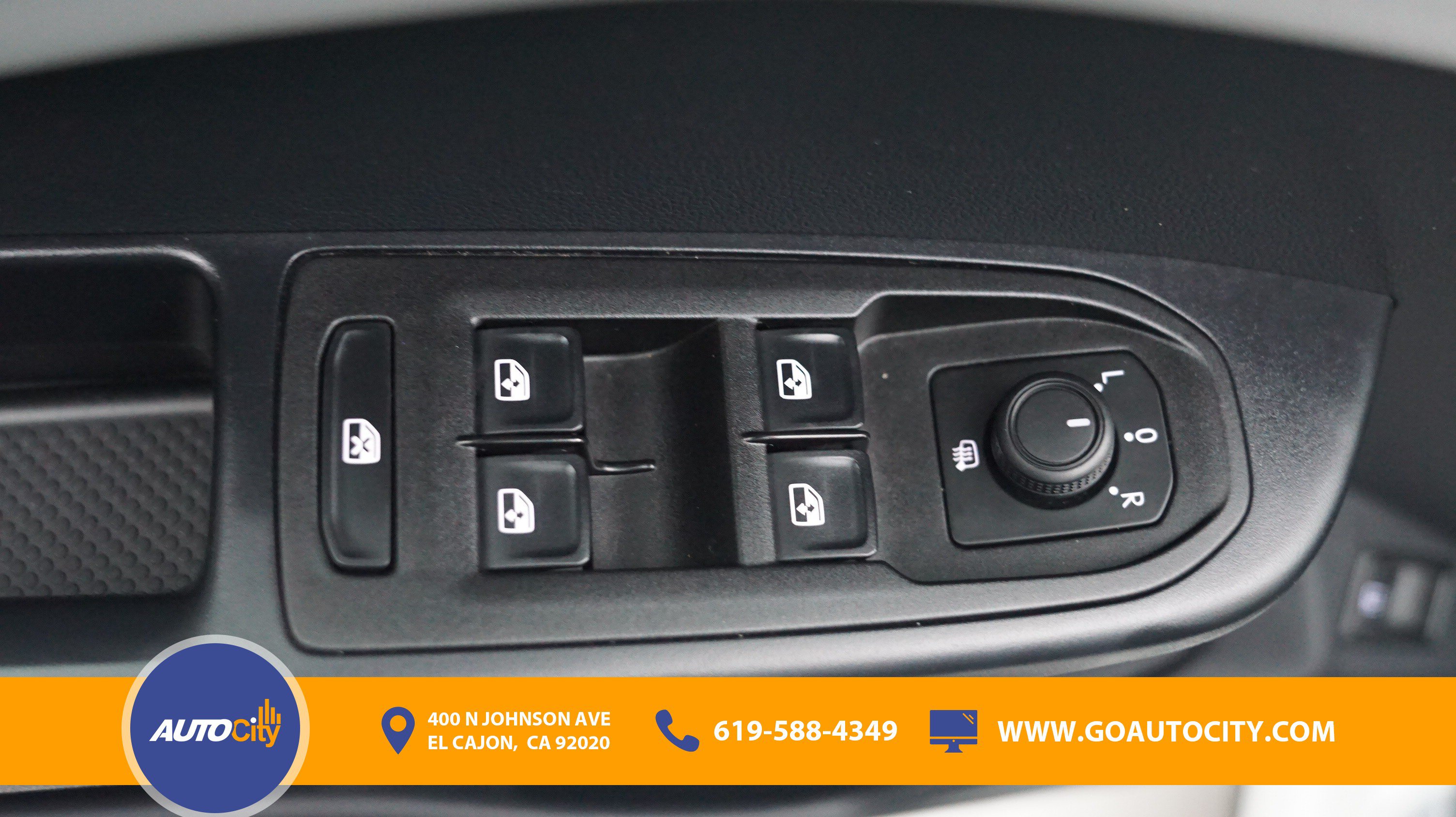 Used 2024 Volkswagen Taos SE FWD image 19