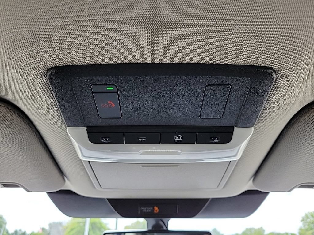 Used 2025 Nissan Pathfinder SL AWD/4WD image 37