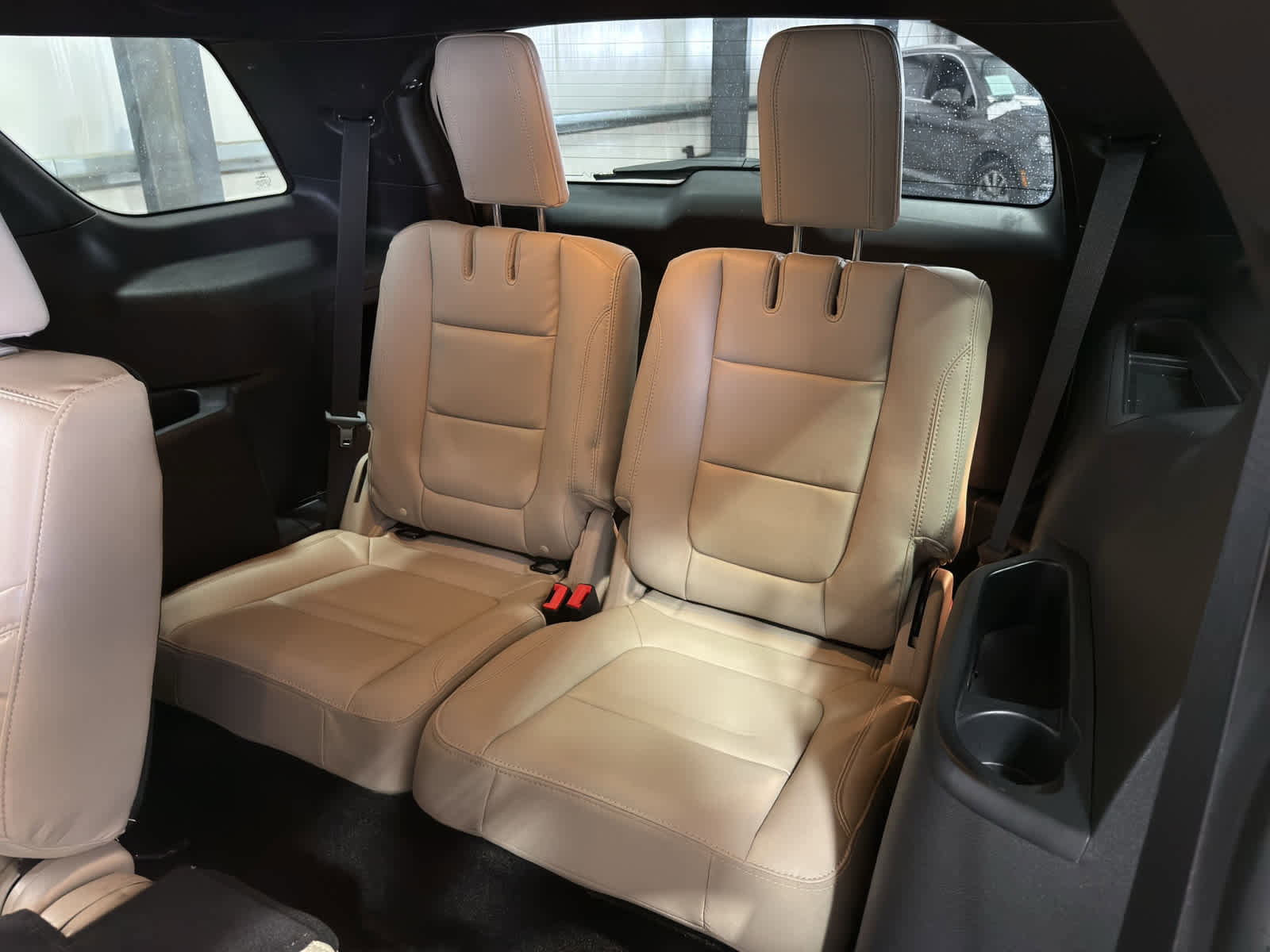 Used 2018 Ford Explorer XLT w/ Equipment Group 202A image 24