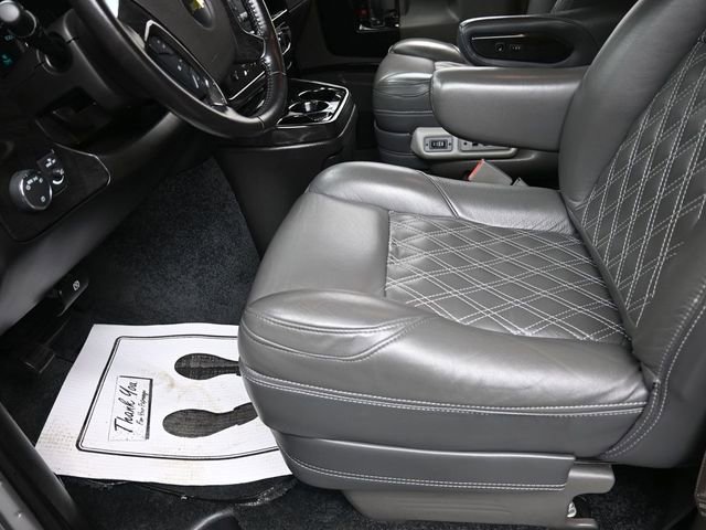 Used 2023 Chevrolet Express 2500 Extended image 15