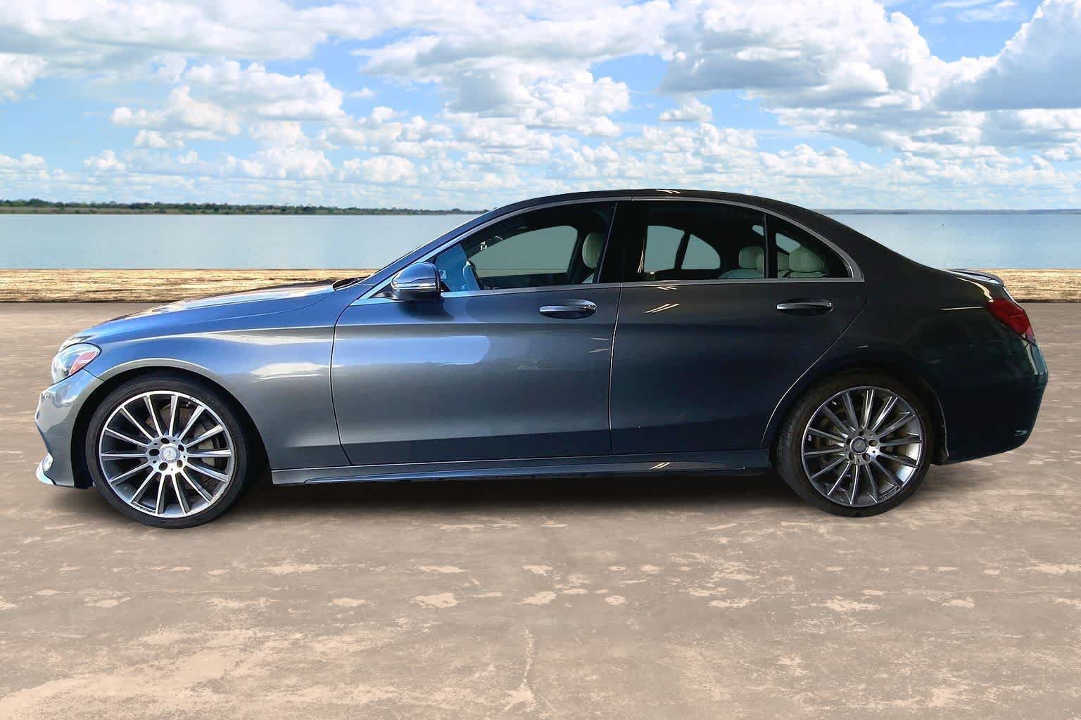 Used 2017 Mercedes-Benz C 300 Sedan image 3