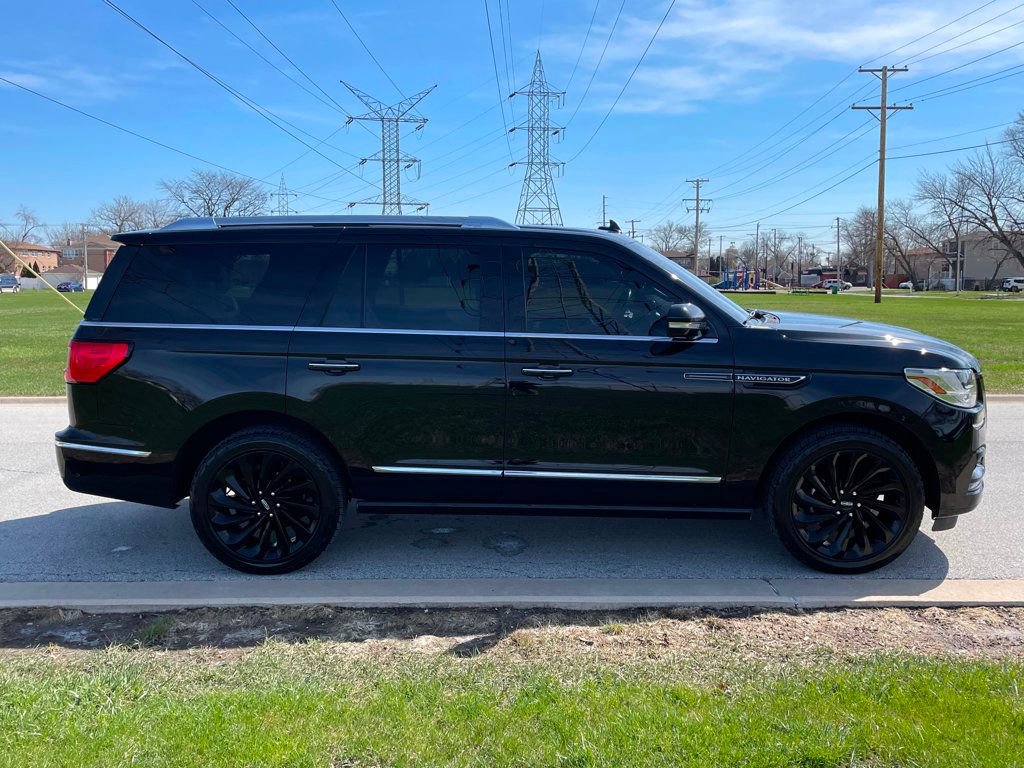 Used 2020 Lincoln Navigator Reserve image 9