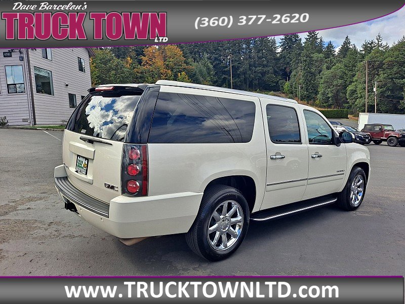 Used 2014 GMC Yukon XL Denali image 3