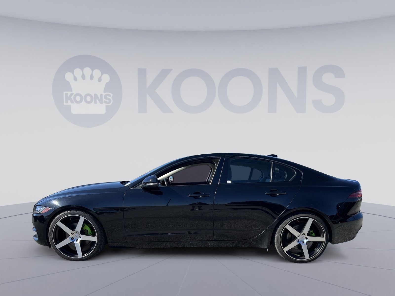 Used 2020 Jaguar XE S RWD image 13