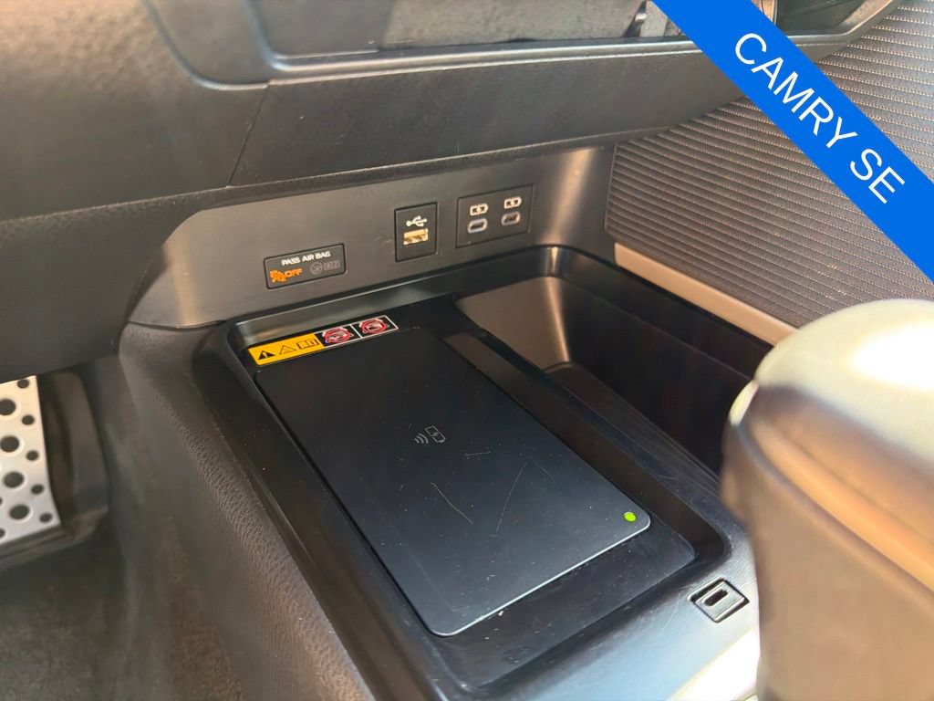 Used 2025 Toyota Camry SE FWD image 17