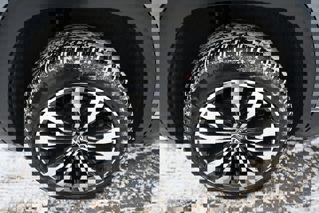 Used 2019 Volkswagen Atlas SEL Premium image 12