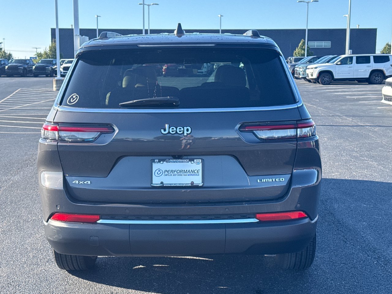 Used 2025 Jeep Grand Cherokee L Limited AWD/4WD image 3
