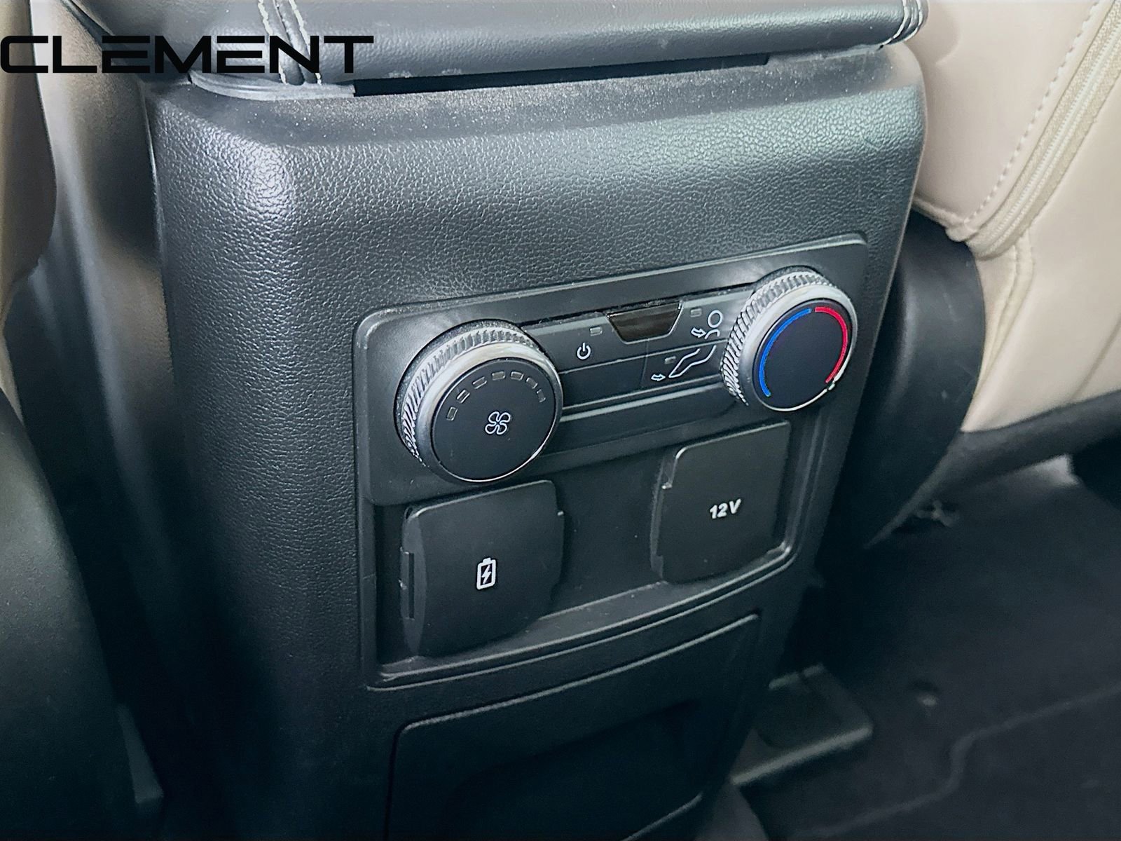 Used 2022 Ford Explorer XLT w/ Equipment Group 202A AWD/4WD image 34