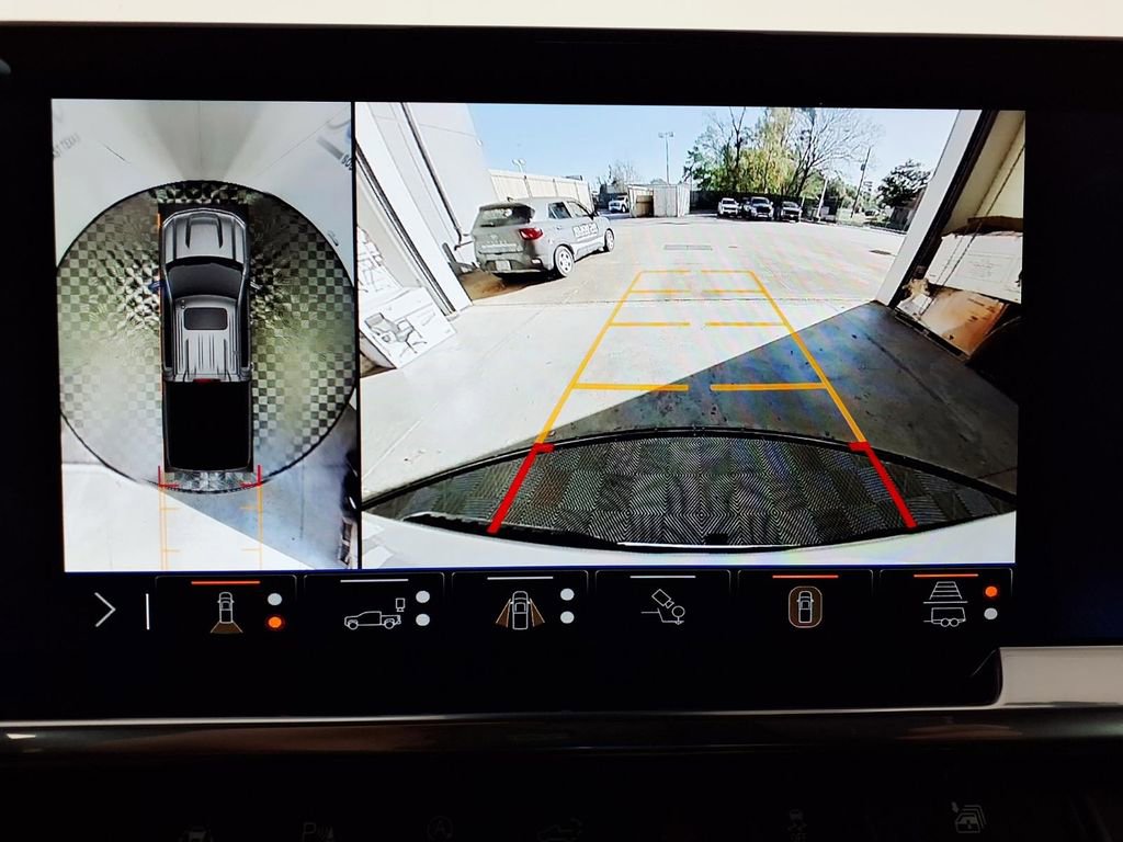 Used 2025 Chevrolet Silverado 1500 LTZ image 11