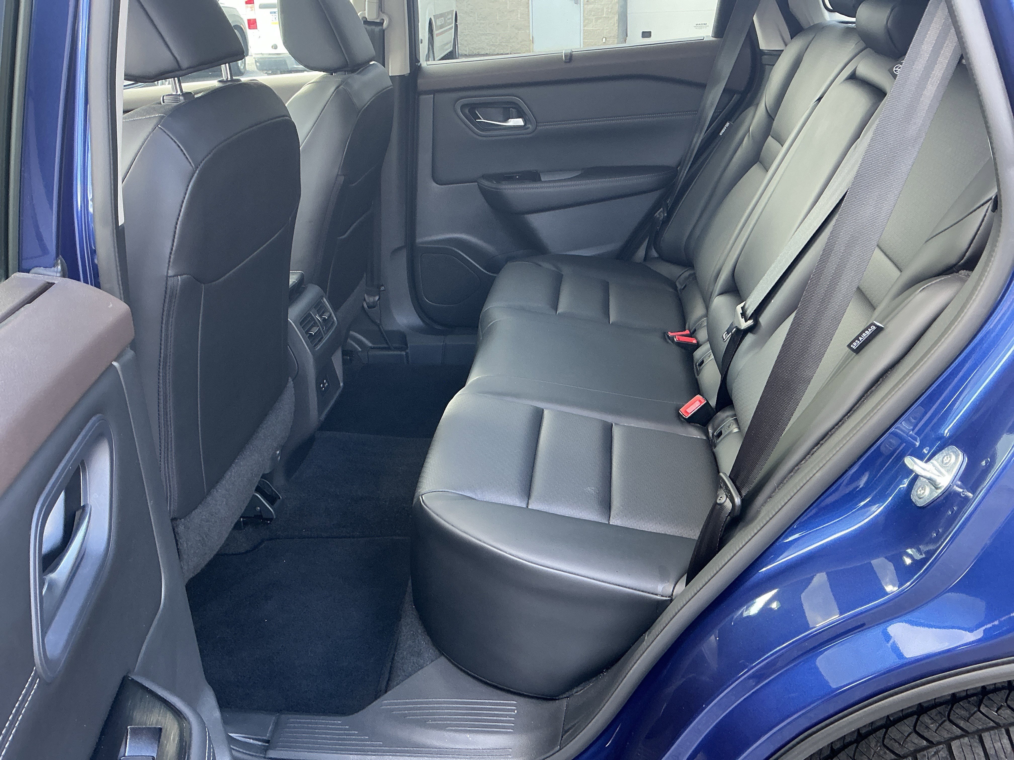 Used 2023 Nissan Rogue SV w/ SV Premium B Package AWD/4WD image 16