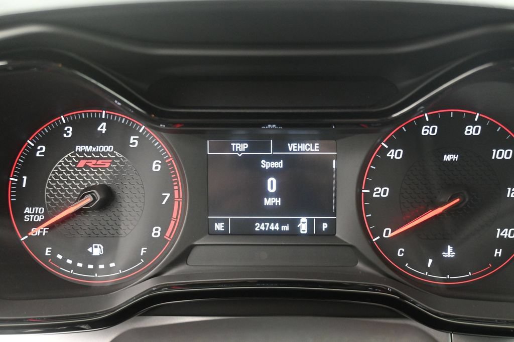 Used 2024 Chevrolet Trax RS w/ Sunroof Package FWD image 13