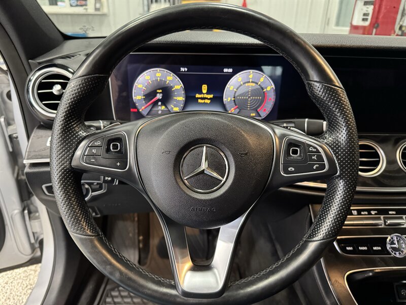 Used 2018 Mercedes-Benz E 400 4MATIC Wagon image 7