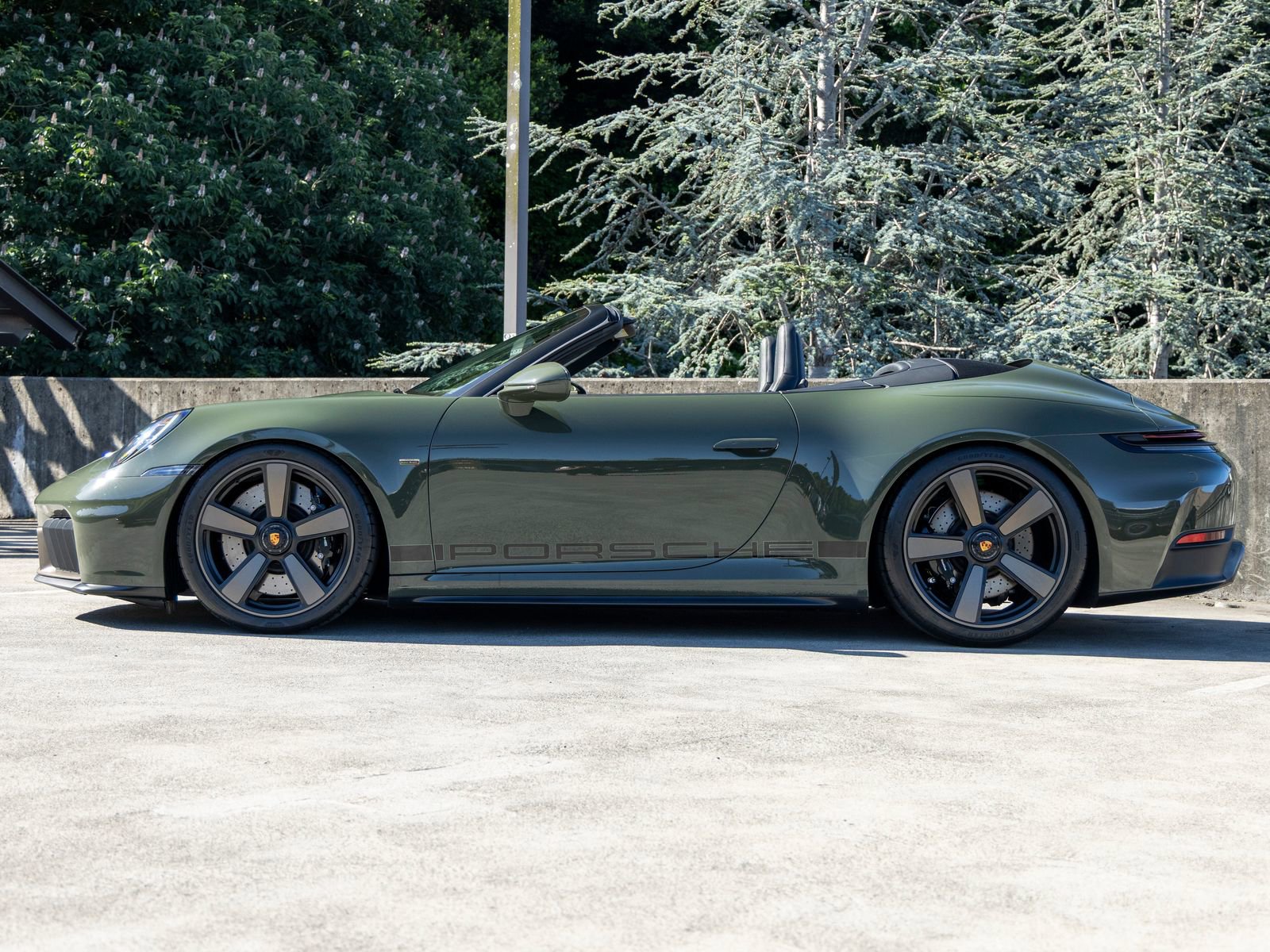 Certified 2026 Porsche 911 Carrera 4 GTS image 2