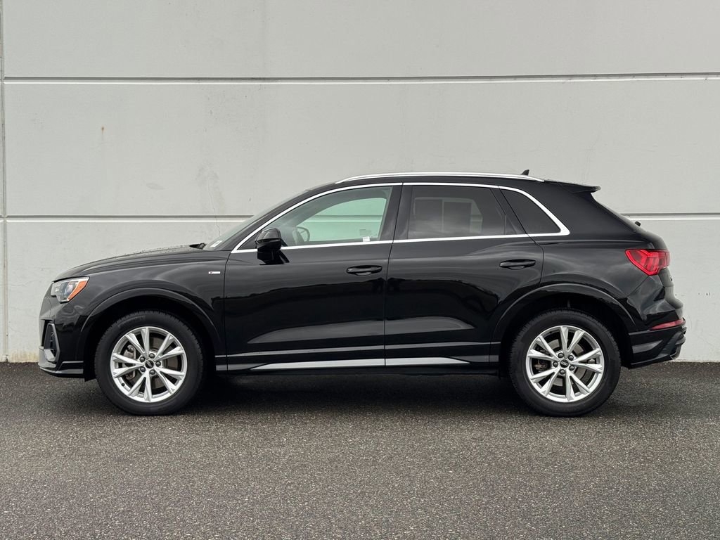 Used 2022 Audi Q3 2.0T Premium w/ Convenience Package image 4