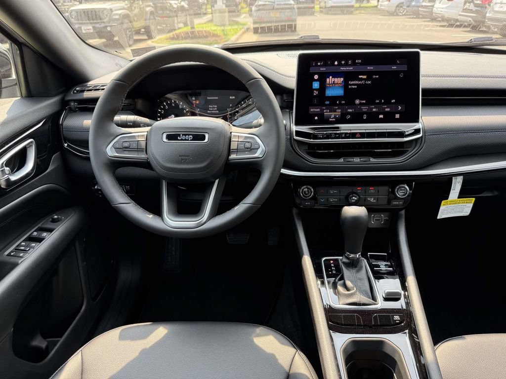 New 2026 Jeep Compass Latitude AWD/4WD image 17