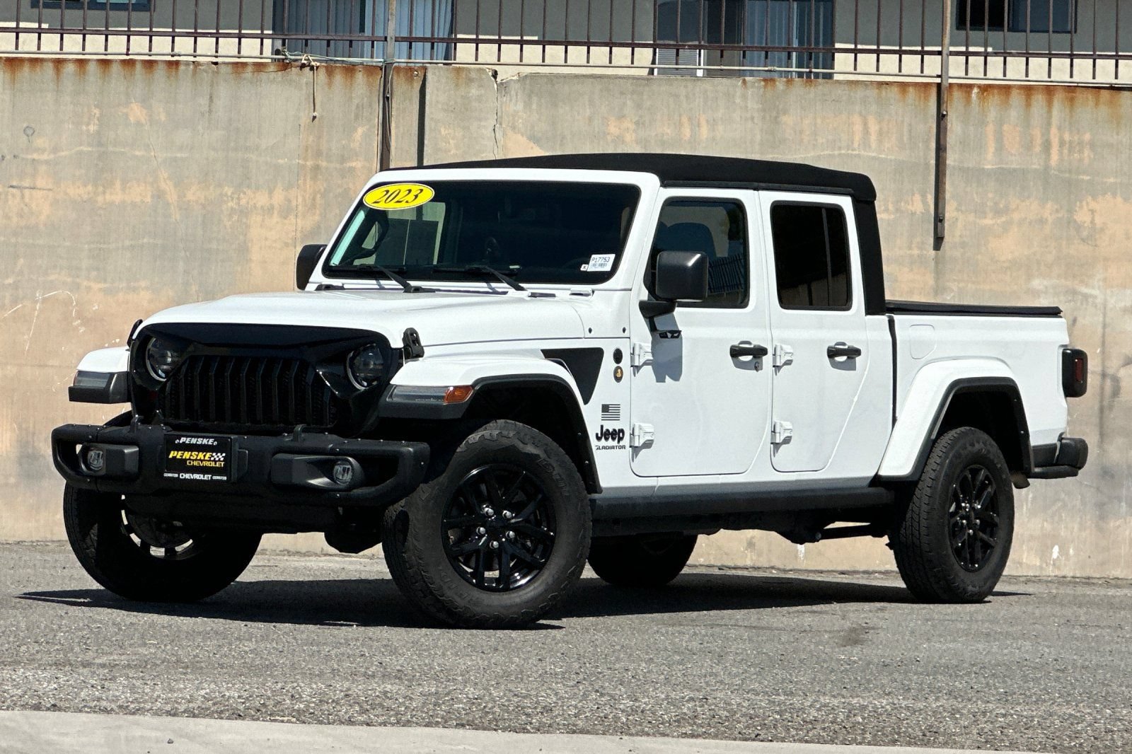 Used 2023 Jeep Gladiator Sport AWD/4WD image 8