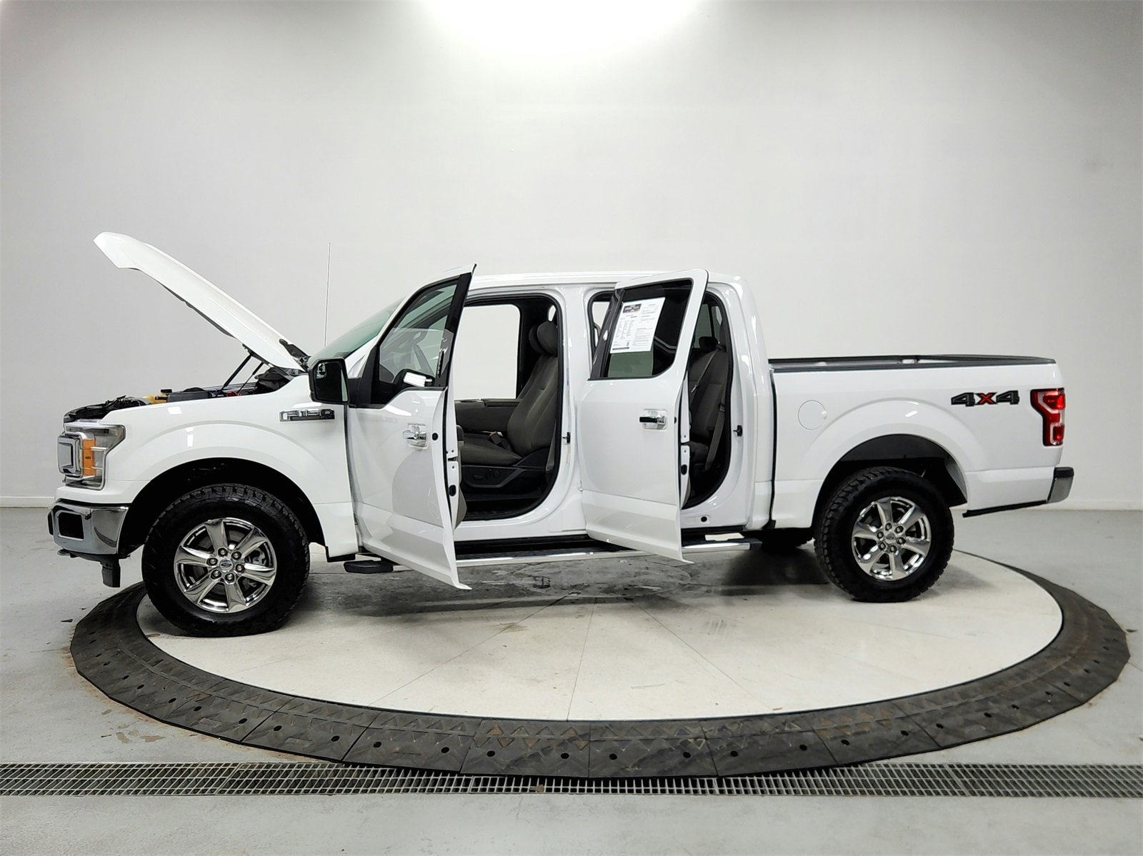 Used 2019 Ford F150 XLT w/ Equipment Group 302A Luxury image 12