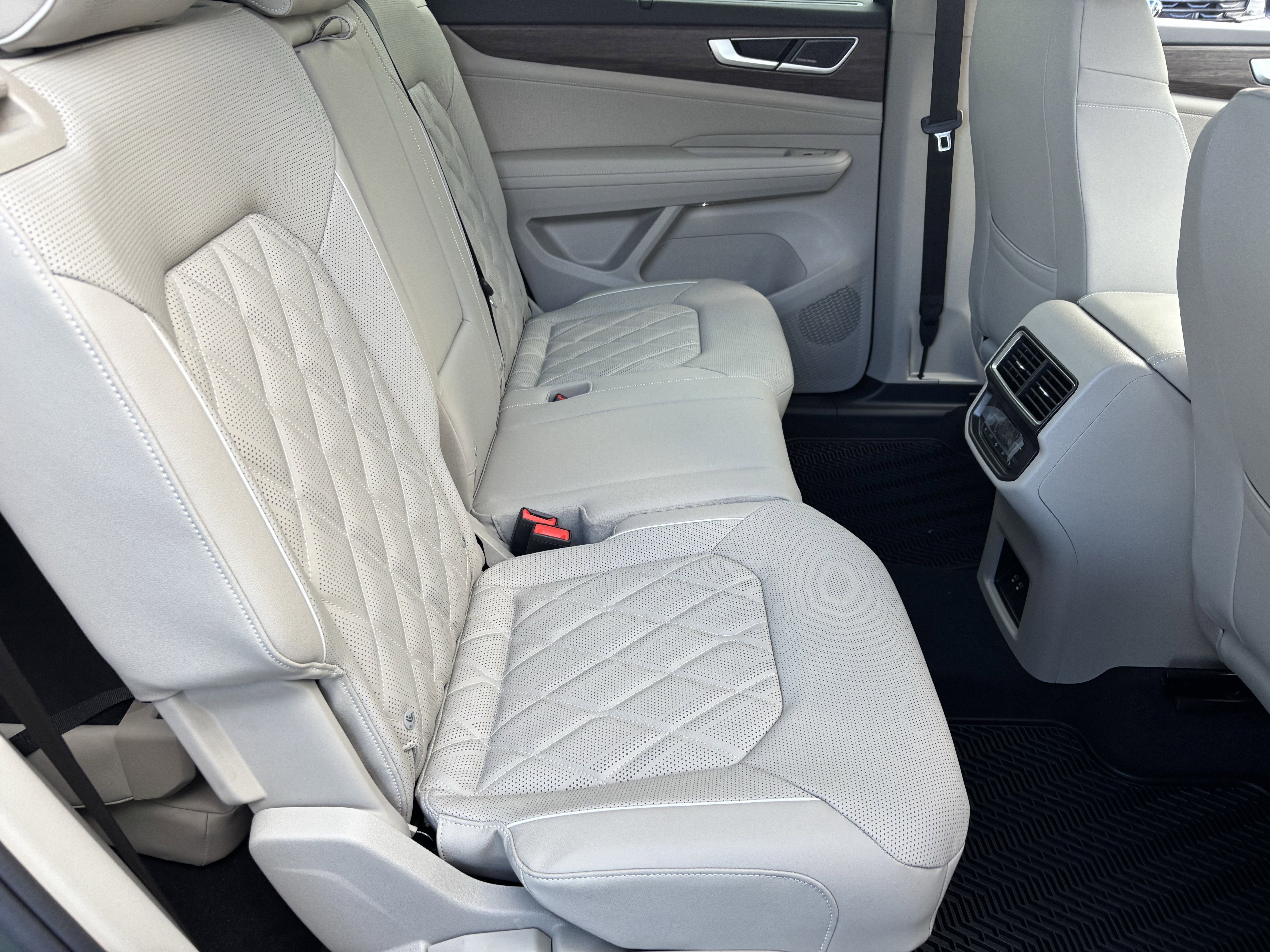 New 2026 Volkswagen Atlas SEL Premium R-Line image 10